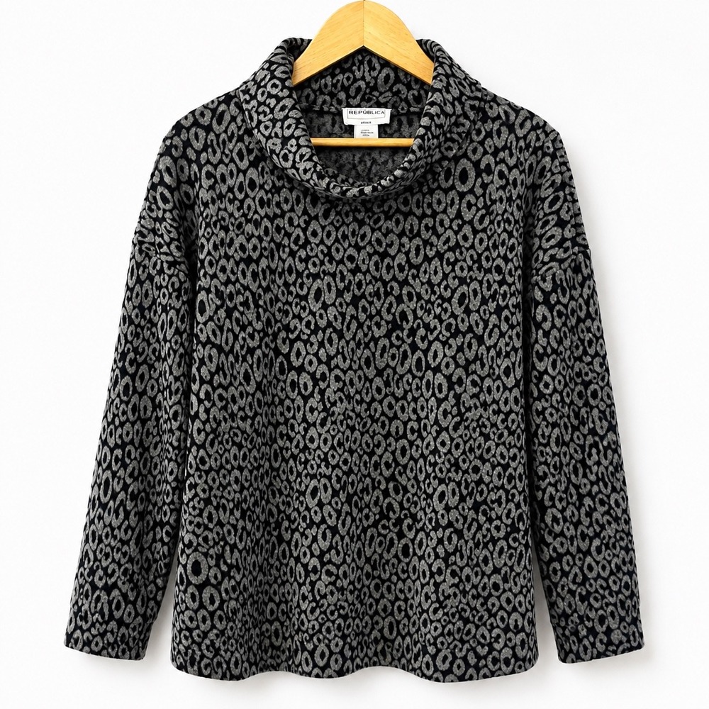 For The Republic Leopard Print Cowl Neck Sweater Grey Black Womens 1X